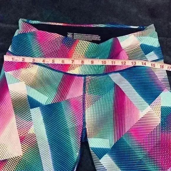🔥Victoria’s Secret capri leggings 🔥 - Picture 3 of 6